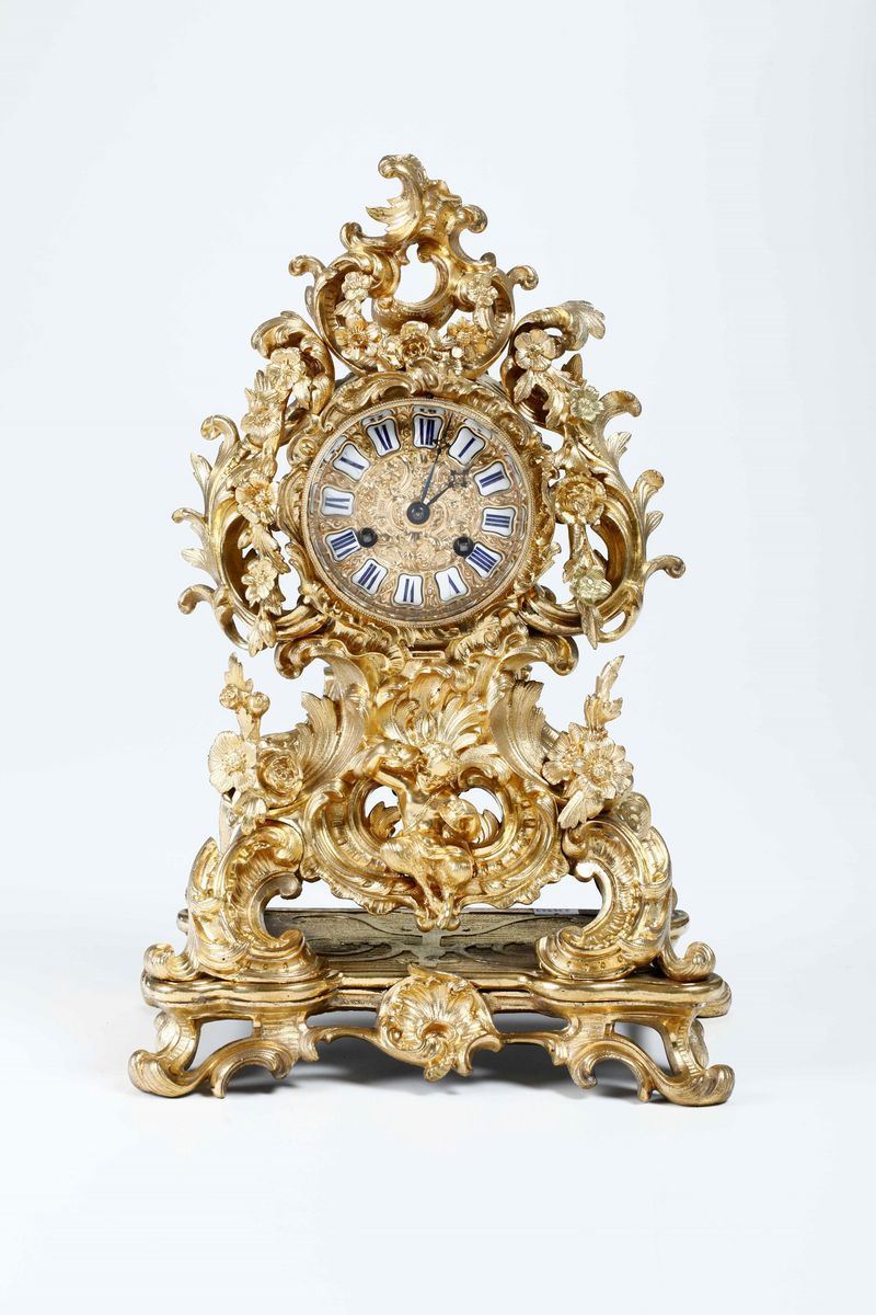 Pendola da tavolo in bronzo dorato. XIX secolo  - Asta Antiquariato Gennaio | Cambi Time - Cambi Casa d'Aste