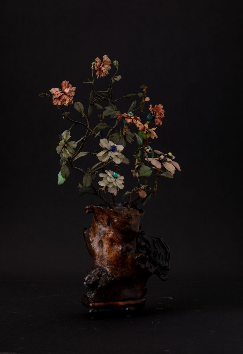 Vaco di Fiori Realizzato da Radice, Giada e Pietre Dure, Cina, Dinastia Qing, XIX Secolo