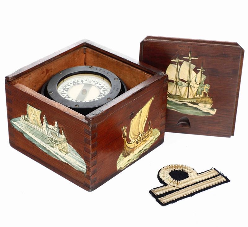 Piccola bussola in cassetta. Boston, USA, XX secolo  - Auction Marittime Art and Scientific Instruments - Cambi Casa d'Aste