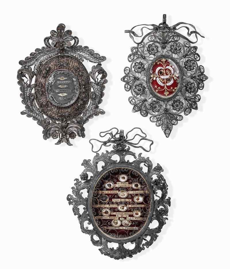 Tre pendenti Filigrana d'argento Arte italiana del XVIII secolo  - Asta Opere e arredi da collezioni lombarde e altre provenienze - Cambi Casa d'Aste