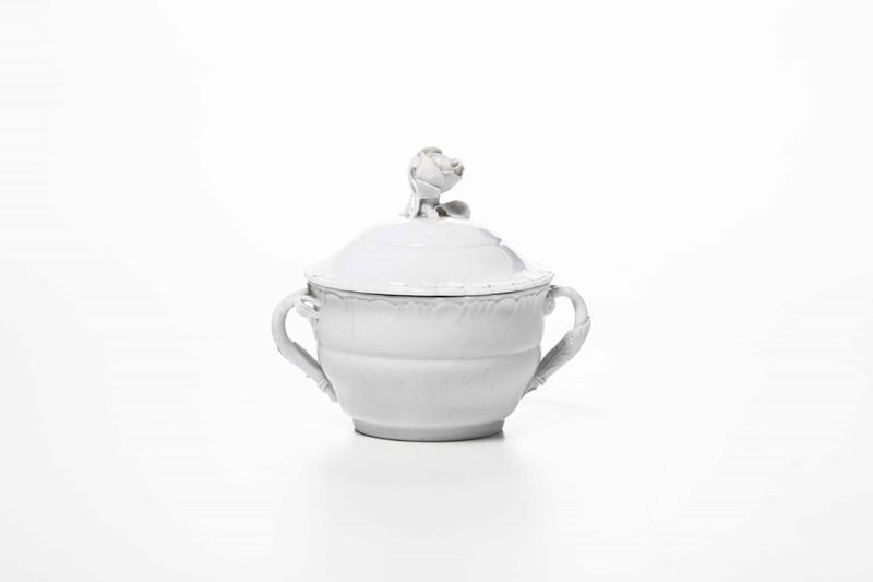 Tazza da brodo con coperchio Veneto, XVIII - XIX secolo  - Asta Ceramiche | Cambi Time - Cambi Casa d'Aste