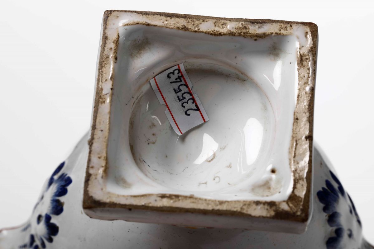Vaso Bruciaprofumi Probabilmente Pesaro, XIX o Inizio del XX Secolo