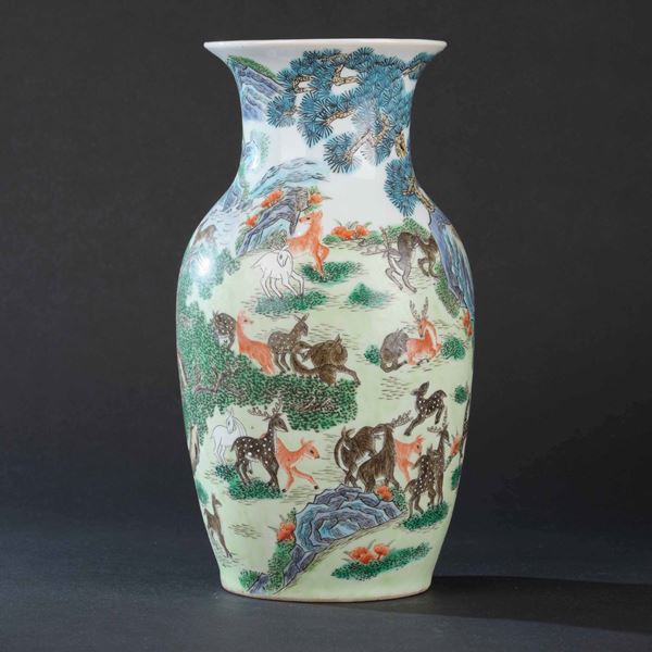 Vaso in porcellana con decoro cento cervi, Cina, XX secolo