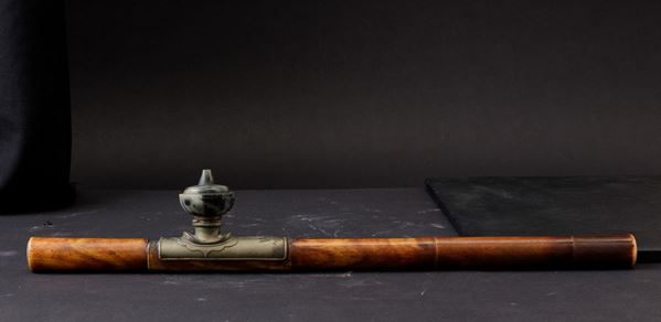 Pipa da oppio in legno di bambù e carica in saponaria, Cina, XX secolo