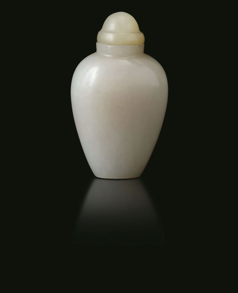 Snuff bottle in giada bianca, Cina, Dinastia Qing, XIX secolo  - Asta Fine Chinese Works of Art - Cambi Casa d'Aste