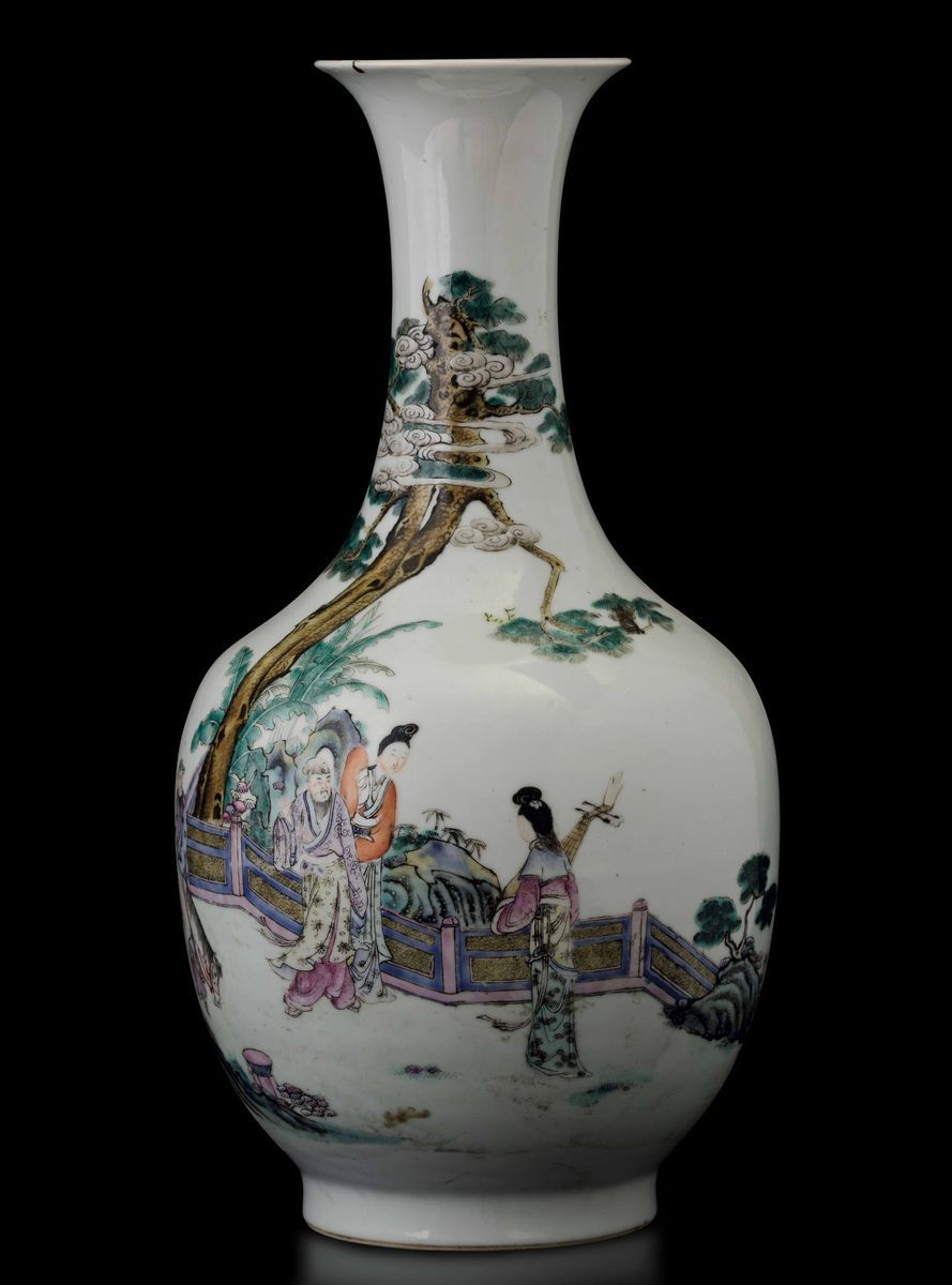 Vaso a Bottiglia in Porcellana Raffigurante Scena di Vita Comune Entro Paesaggio, Cina, Dinastia ...