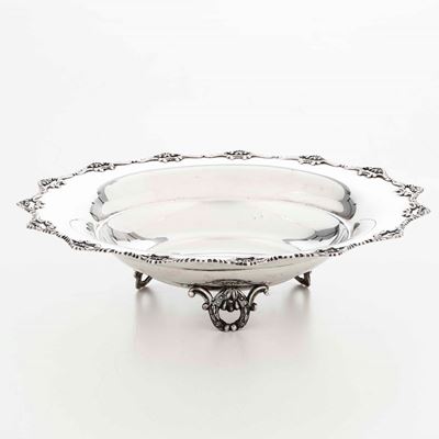 Centrotavola in Argento. Argenteria Italiana del XX Secolo. Argentiere Rino Greggio, Padova