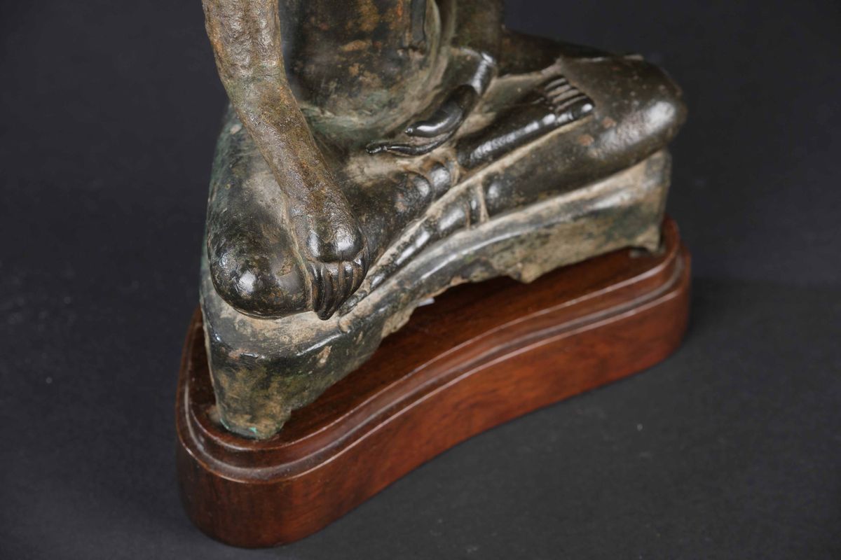 Figura di Buddha Sakyamuni in Bronzo, Thailandia, Ayutthaya, XVII Secolo