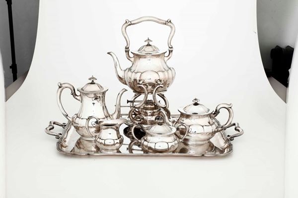 Servizio da tè in argento sterling, Argenteria spagnola del XX secolo. Argentiere Dioniso Garcia, Madrid