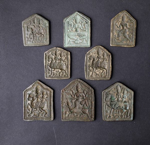 Otto matrici da inchiostro in metallo raffiguranti divinità e cavalieri, Tibet, XVIII secolo