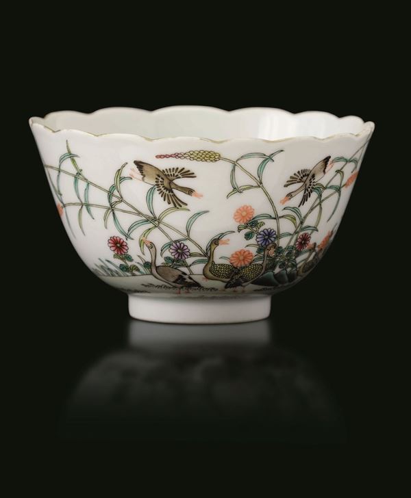 Piccola ciotola in porcellana raffigurante paesaggio con anatre tra i giunchi, Cina, Repubblica, XX secolo