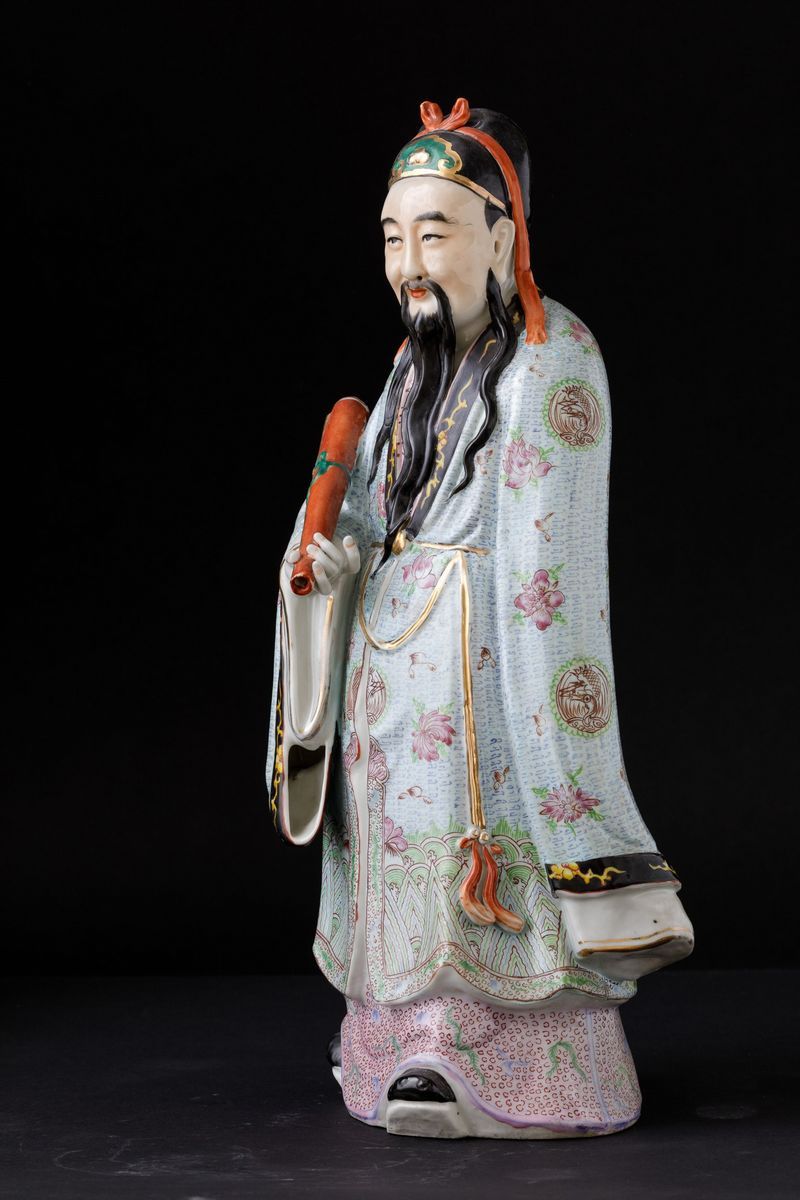 Figura in Porcellana Raffigurante Saggio con Scroll, Cina, Dinastia Qing, XIX Secolo