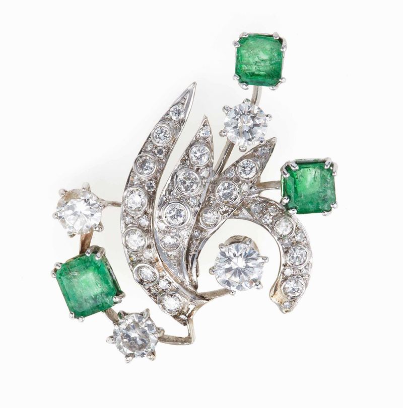 Spilla con diamanti e smeraldi  - Auction Fine Jewels - III - Cambi Casa d'Aste