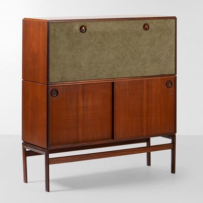 Mobile Contenitore con Struttura, Sostegni e Piano in Legno e Rivestimento in Tessuto.