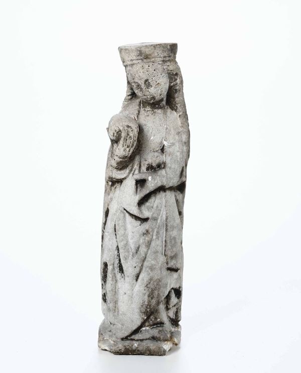 Madonna in stile antico in pietra scolpita