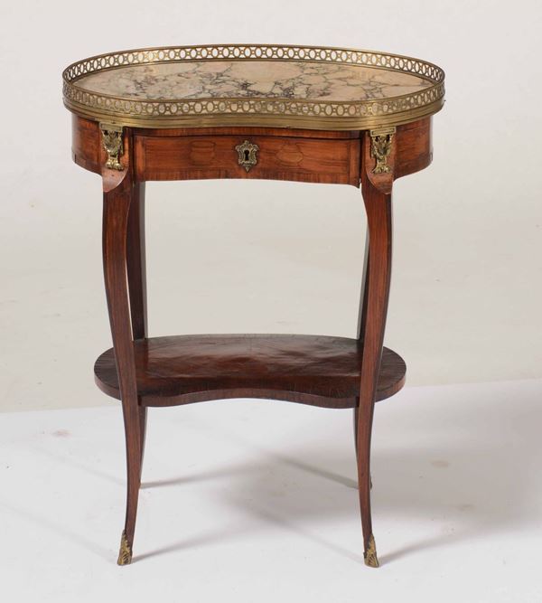 Tavolino a fagiolo in legno lastronato, XIX-XX secolo