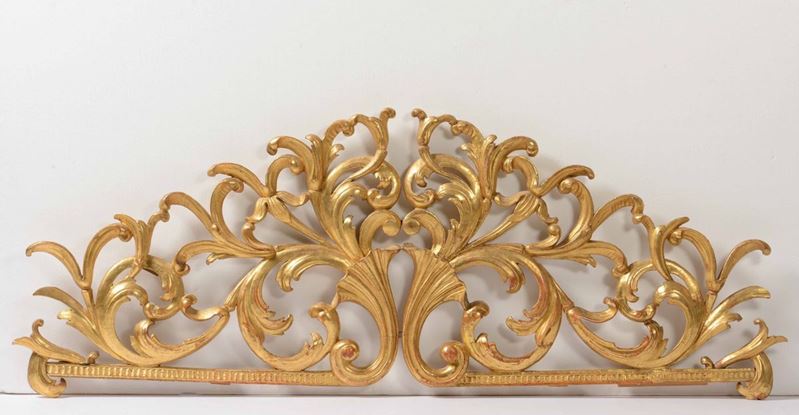 Testata di letto in legno intagliato e dorato, XIX-XX secolo  - Auction Antiques | Timed Auction - Cambi Casa d'Aste