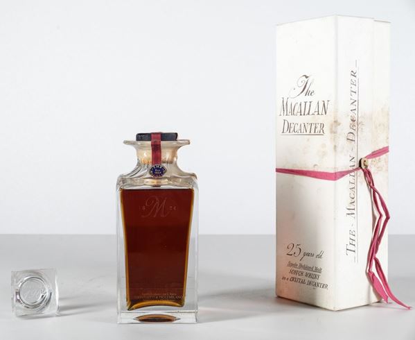 Macallan, Single Malt Scotch Whisky 25 years old Decanter serie M