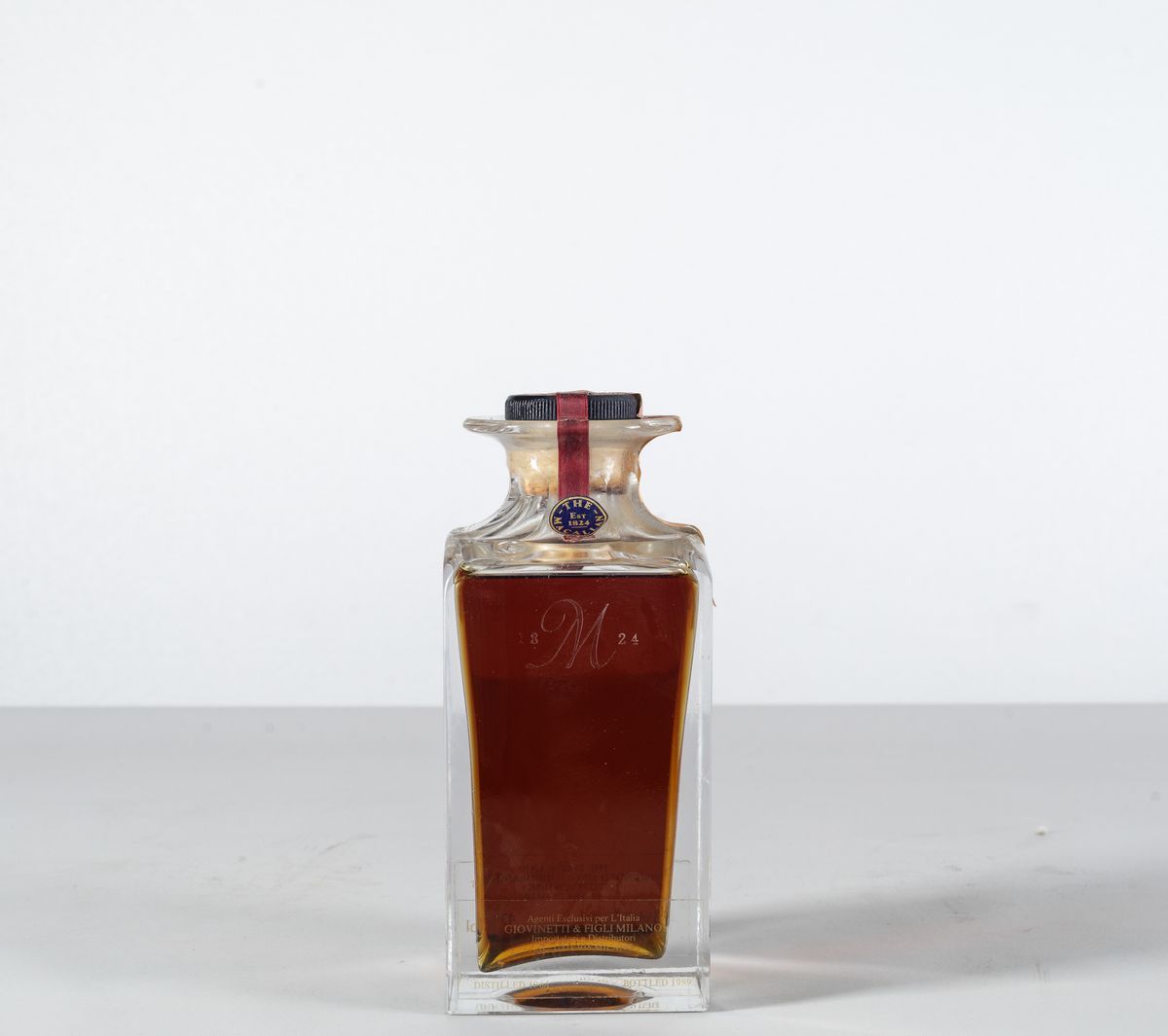 Macallan, Single Malt Scotch Whisky 25 Years Old Decanter Serie M