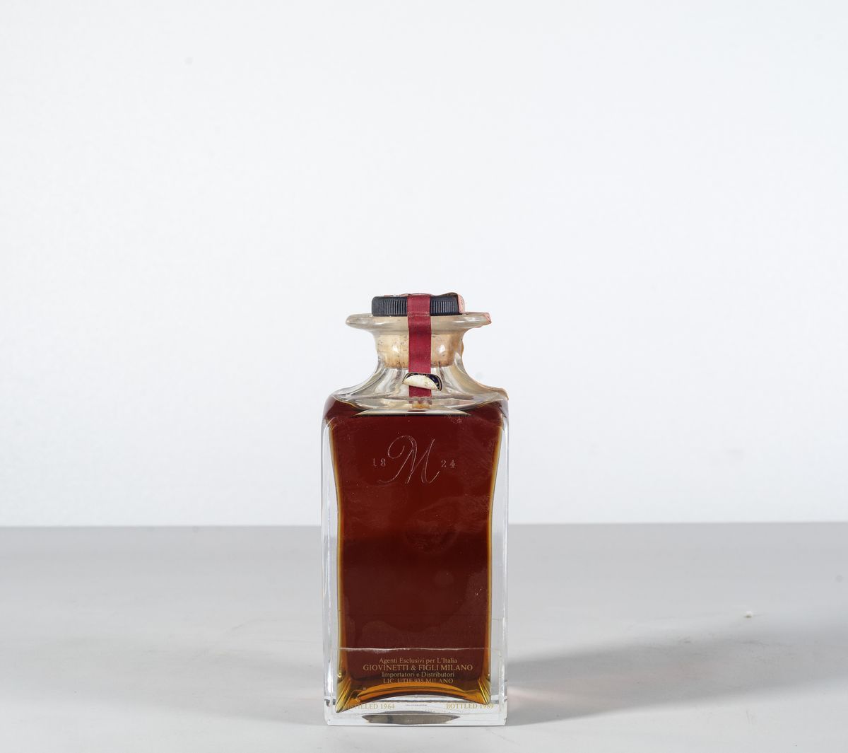 Macallan, Single Malt Scotch Whisky 25 Years Old Decanter Serie M