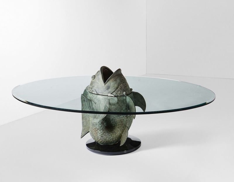 Tavolo basso con struttura in metallo e piano in cristallo molato.  - Auction Design Lab - Cambi Casa d'Aste