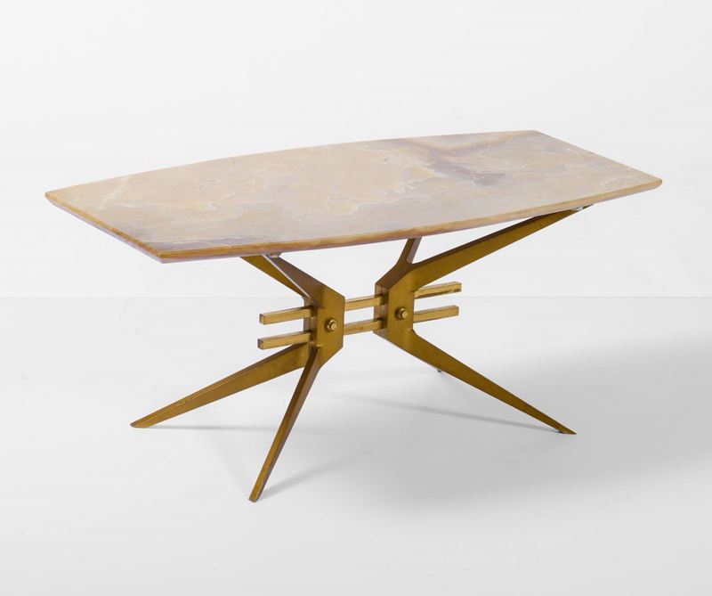 Tavolo basso con struttura in ottone e piano in marmo.  - Auction Design Lab - Cambi Casa d'Aste