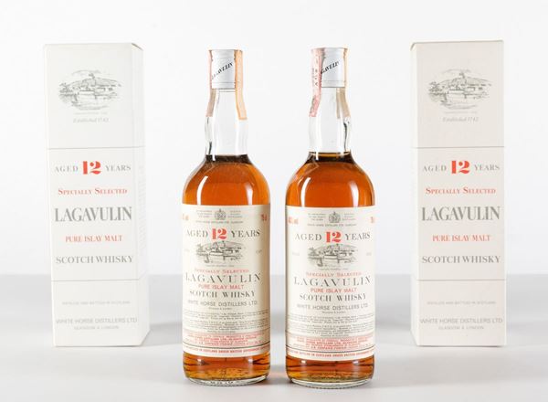 Lagavulin, White Horse Distillers, Pure Islay Malt Scotch Whisky 12 years old