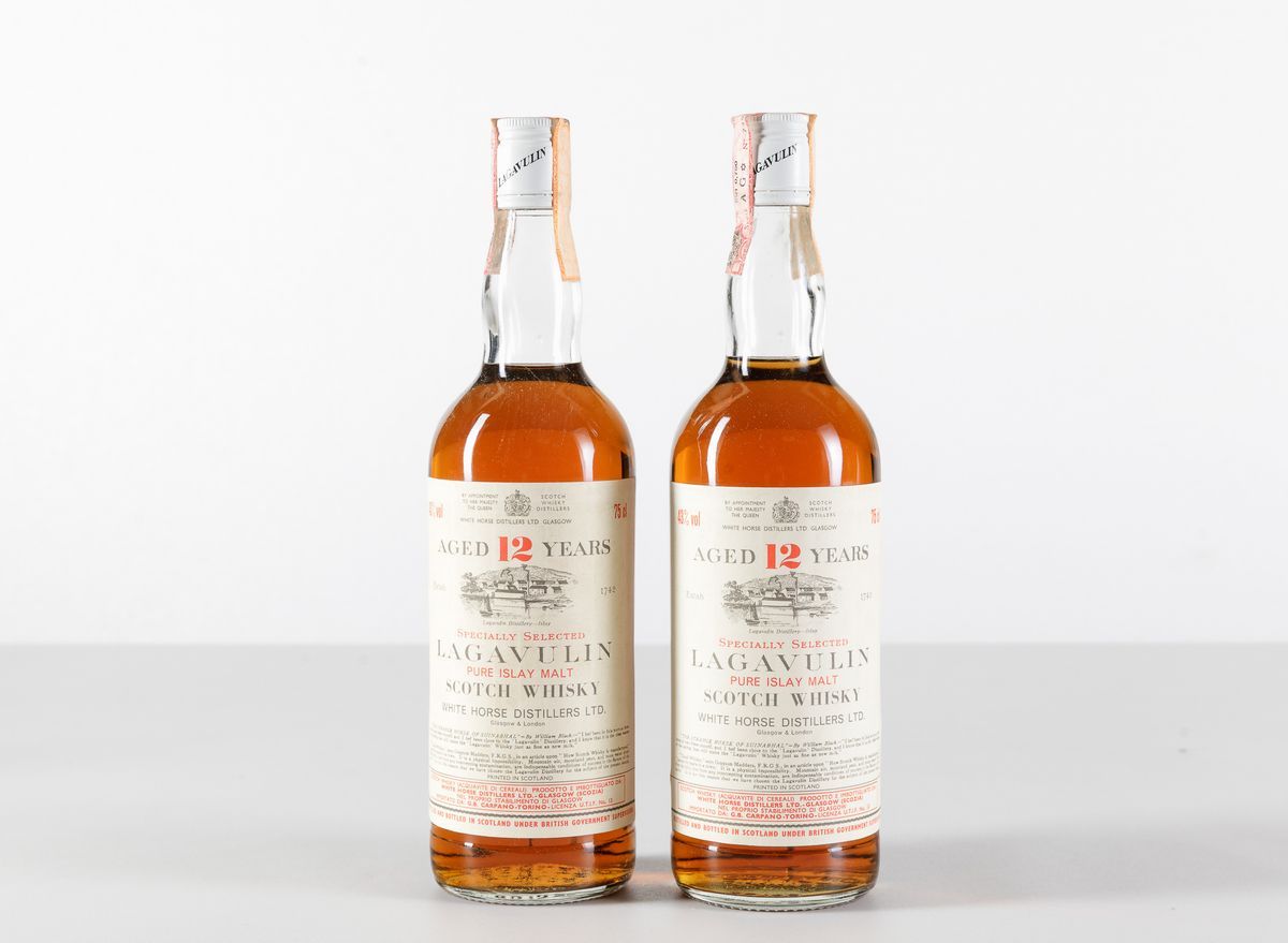 Lagavulin, White Horse Distillers, Pure Islay Malt Scotch Whisky 12 Years Old