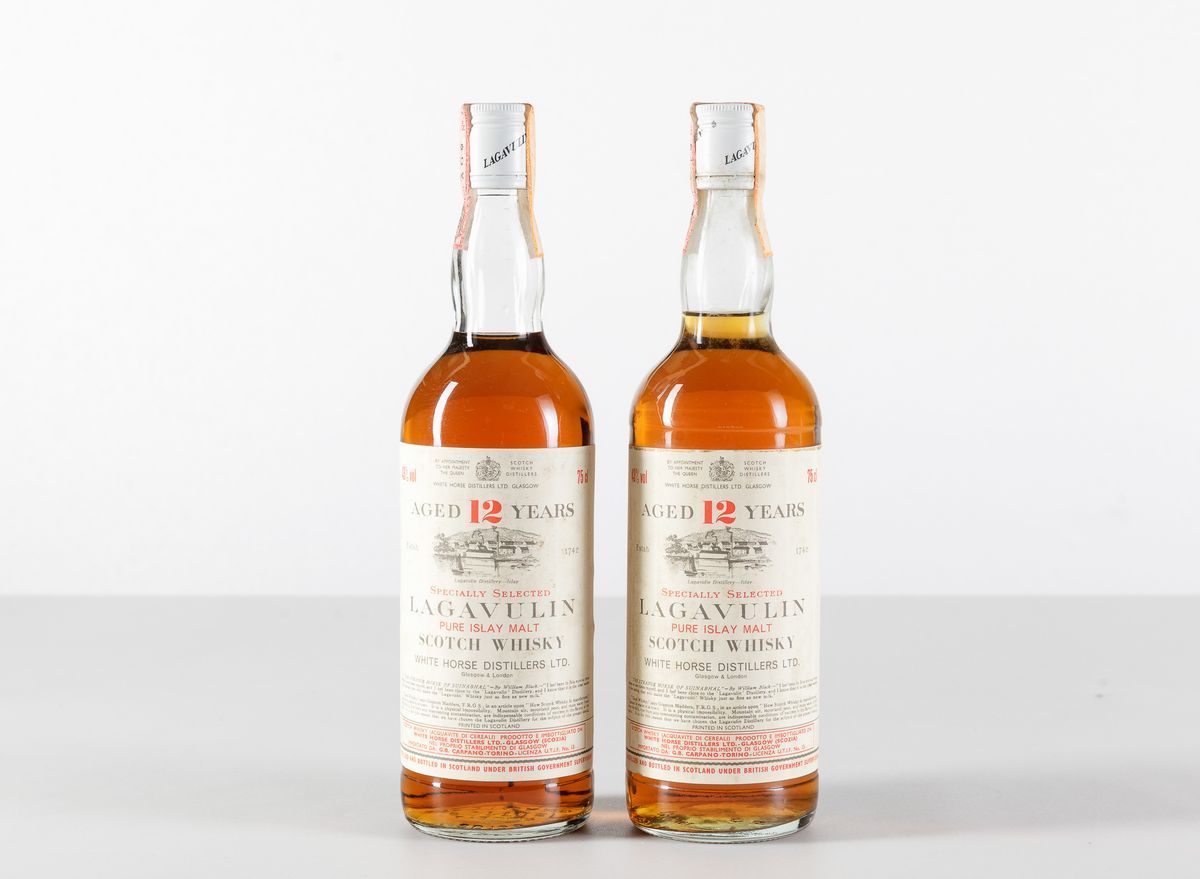 Lagavulin, White Horse Distillers, Pure Islay Malt Scotch Whisky 12 Years Old