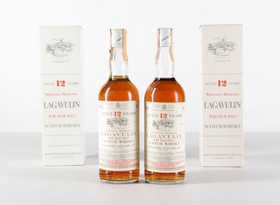 Lagavulin, White Horse Distillers, Pure Islay Malt Scotch Whisky 12 Years Old