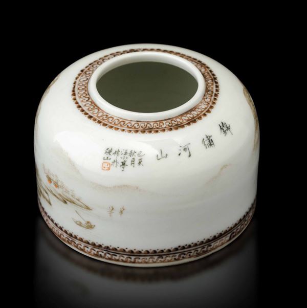 A porcelain inkwell, China, Republic, 1900s