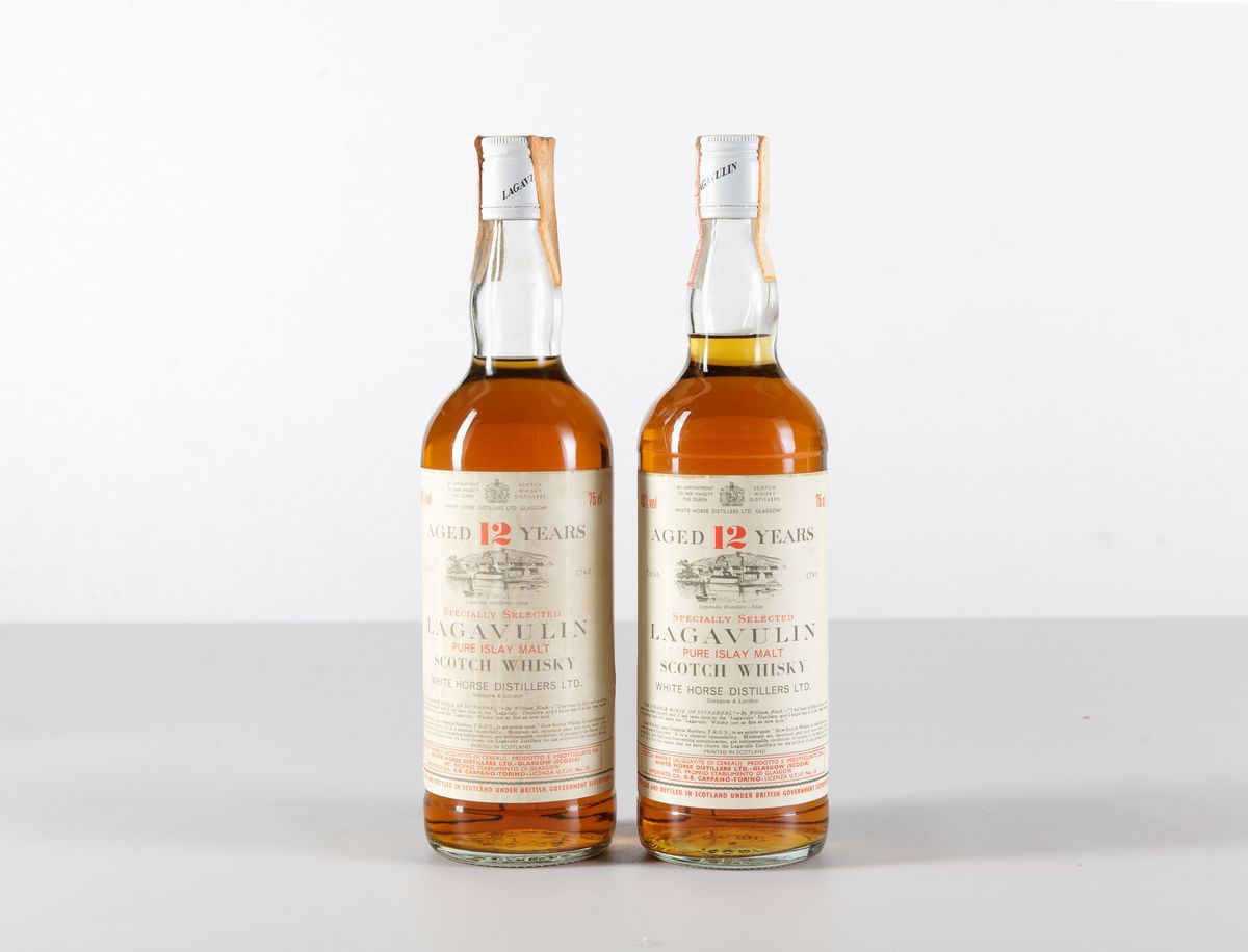 Lagavulin, White Horse Distillers, Pure Islay Malt Scotch Whisky 12 Years Old
