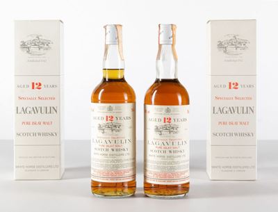 Lagavulin, White Horse Distillers, Pure Islay Malt Scotch Whisky 12 Years Old