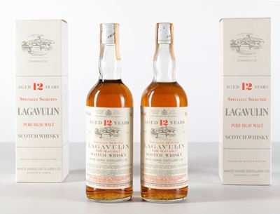 Lagavulin, White Horse Distillers, Pure Islay Malt Scotch Whisky 12 Years Old