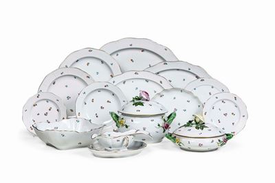Servizio da Tavola “thousand Flowers” Ungheria, Manifattura Herend, 1939