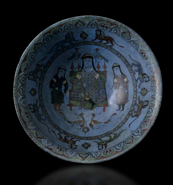 Ciotola in ceramica Safavide sui toni del blu con personaggi e sfingi, Persia, XVII secolo