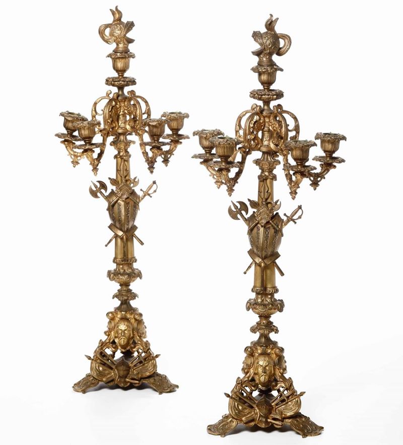 Coppia di candelabri in metallo dorato. XIX-XX secolo  - Asta Antiquariato Luglio | Cambi Time - Cambi Casa d'Aste