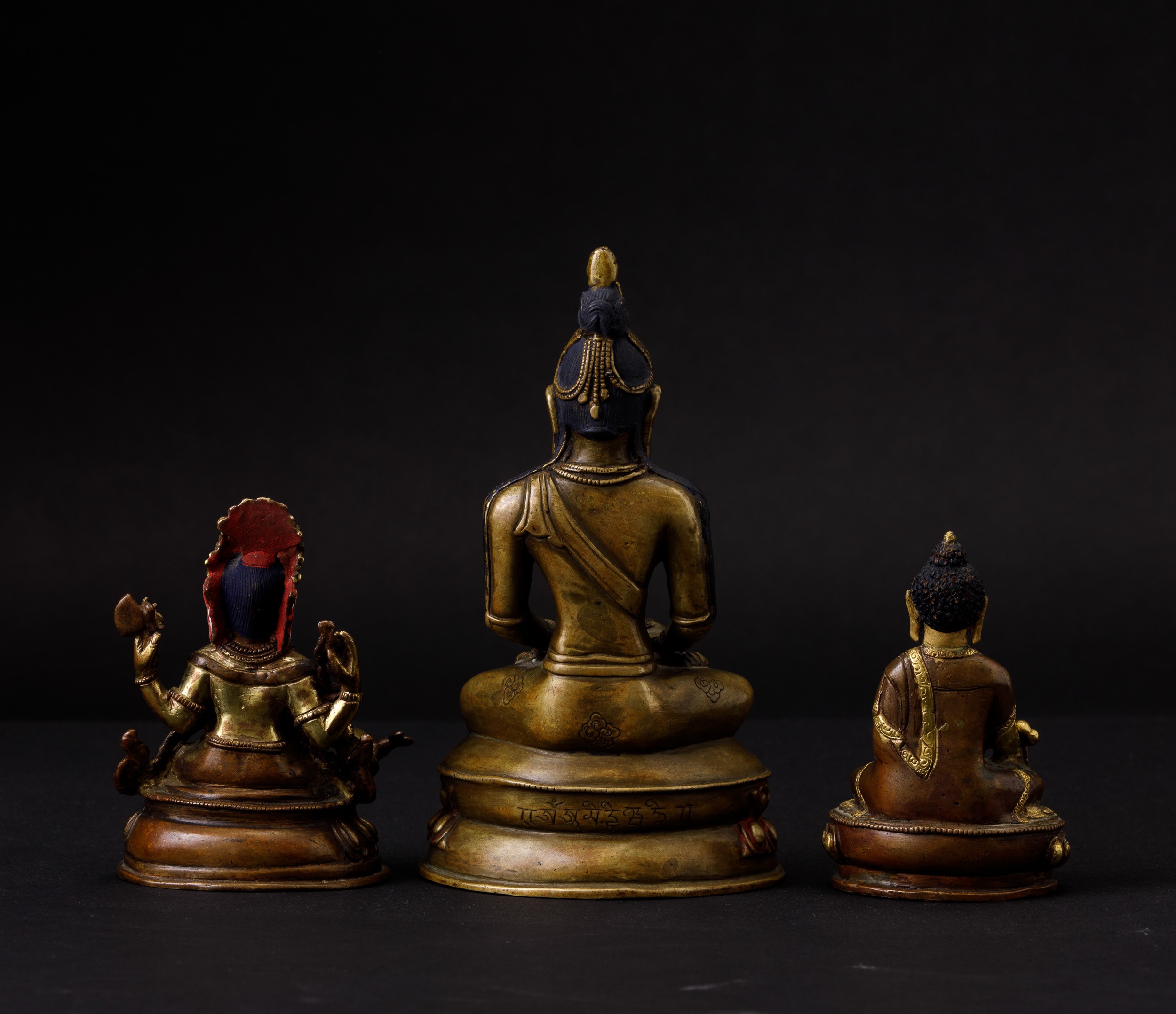 Lotto Composto da Tre Sculture in Bronzo con Tracce di Policromia e Doratura a Freddo, Tibet, XIX...