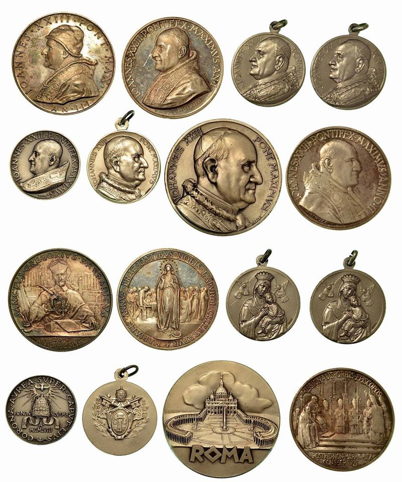Lotto di otto medaglie in argento di papa Giovanni XXIII sia annuali che straordinarie.  SPL  - Auction Numismatics - Cambi Casa d'Aste