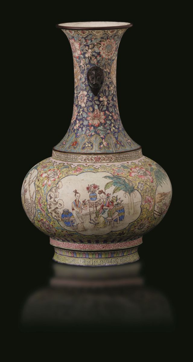 Vaso a Bottiglia in Smalto con Scene di Vita Comune Entro Riserve, Decori Floreali e Mascheroni, ...