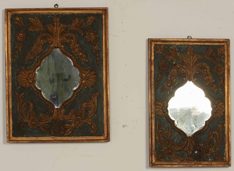 Coppia specchierine in legno intagliato laccato e dorato XVIII-XIX secolo  - Auction Antiques | Time Auction - Cambi Casa d'Aste