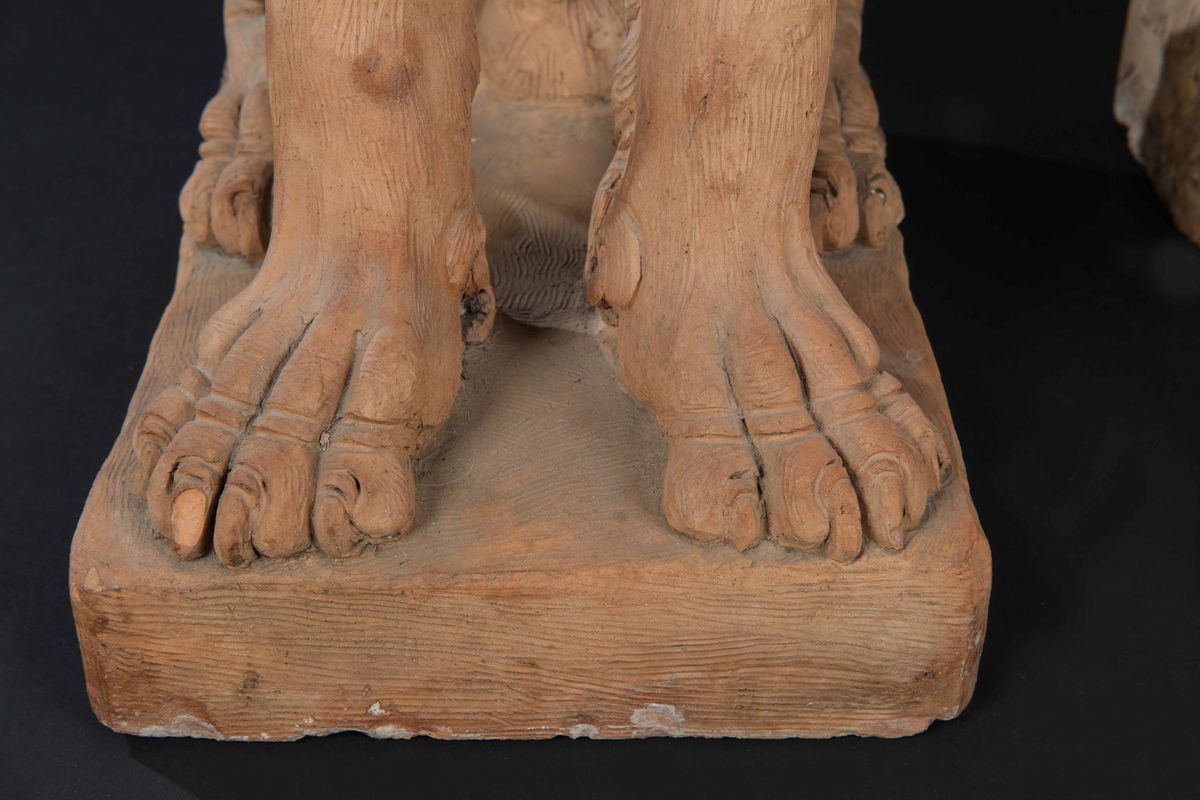 Coppia di Leoni Terracotta Alto Veneto o Baviera XVIII Secolo