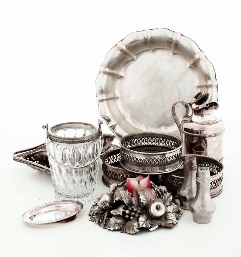 Lotto di oggetti in metallo argentato  - Auction The Bucci-Errani collections in Faenza - Cambi Casa d'Aste