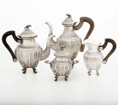 Servizio in Argento da Tè e Caffè in Argento. Argenteria Italiana della Prima Metà del XX Secolo