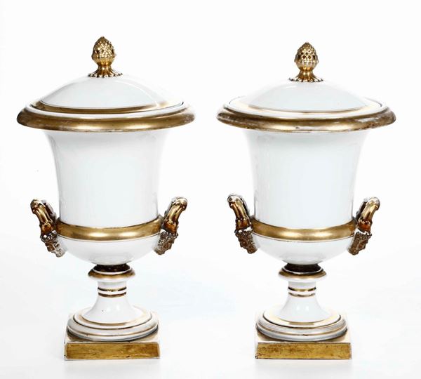 Coppia di vasi "Medici" Probabilmente manifattura italiana (Tinelli?), XIX secolo