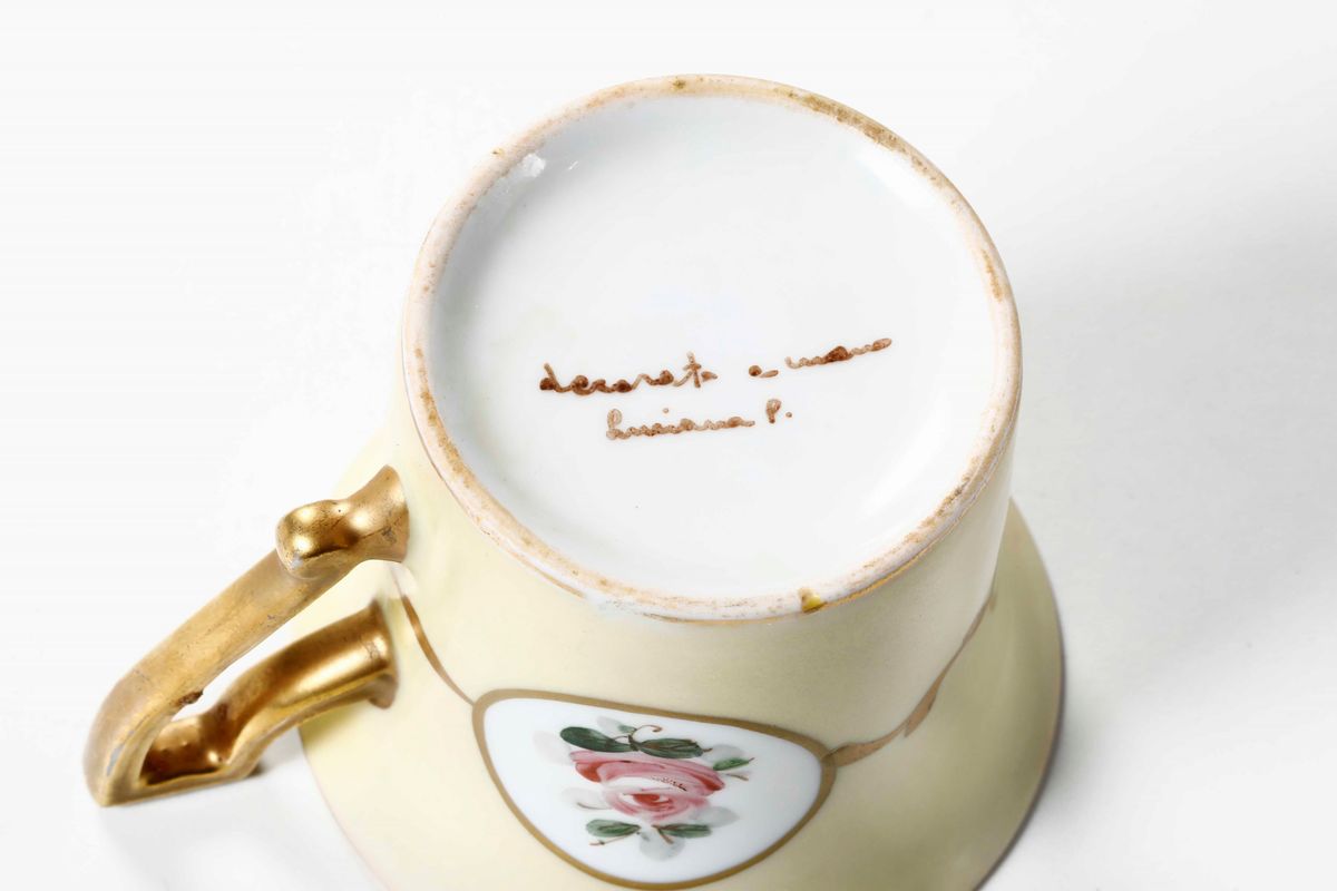 Undici Tazze da Caffè con Piattino Manifattura Indeterminata, XX Secolo, Decorazione di Pittore I...