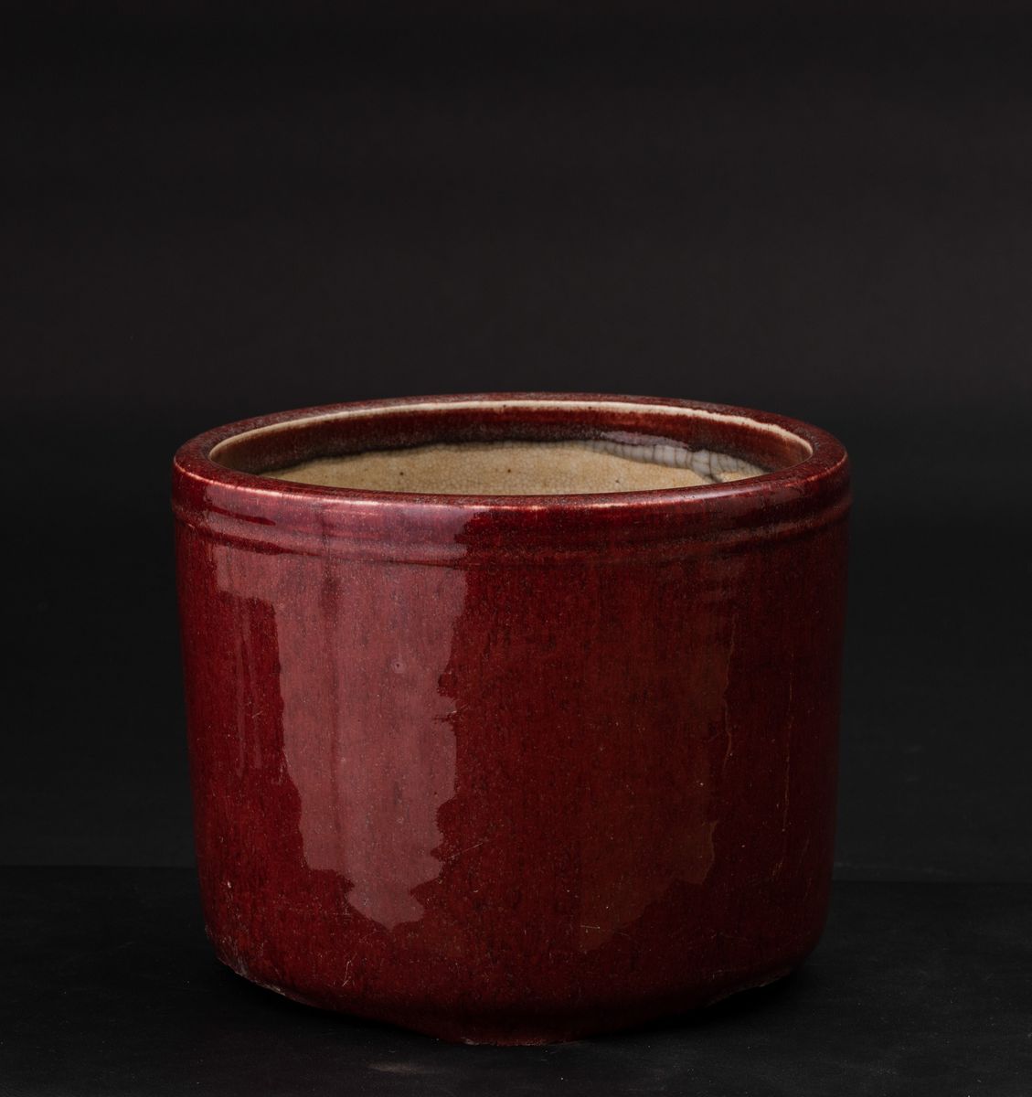 Brushpot in Porcellana Monocroma Color Sangue di Bue, Cina, Dinastia Qing, XIX Secolo