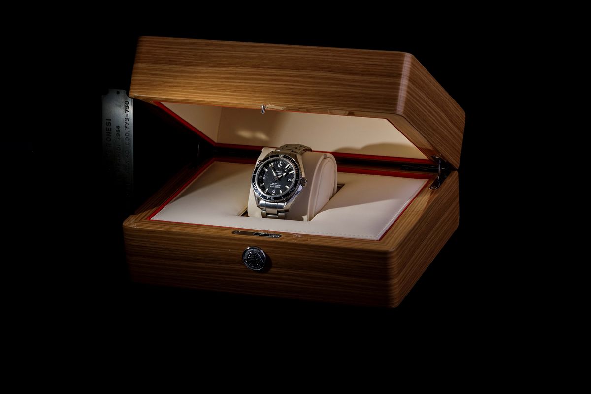 Omega - Seamaster Planet Ocean Co-axial Automatico in Acciaio con Scatola in Legno Originale