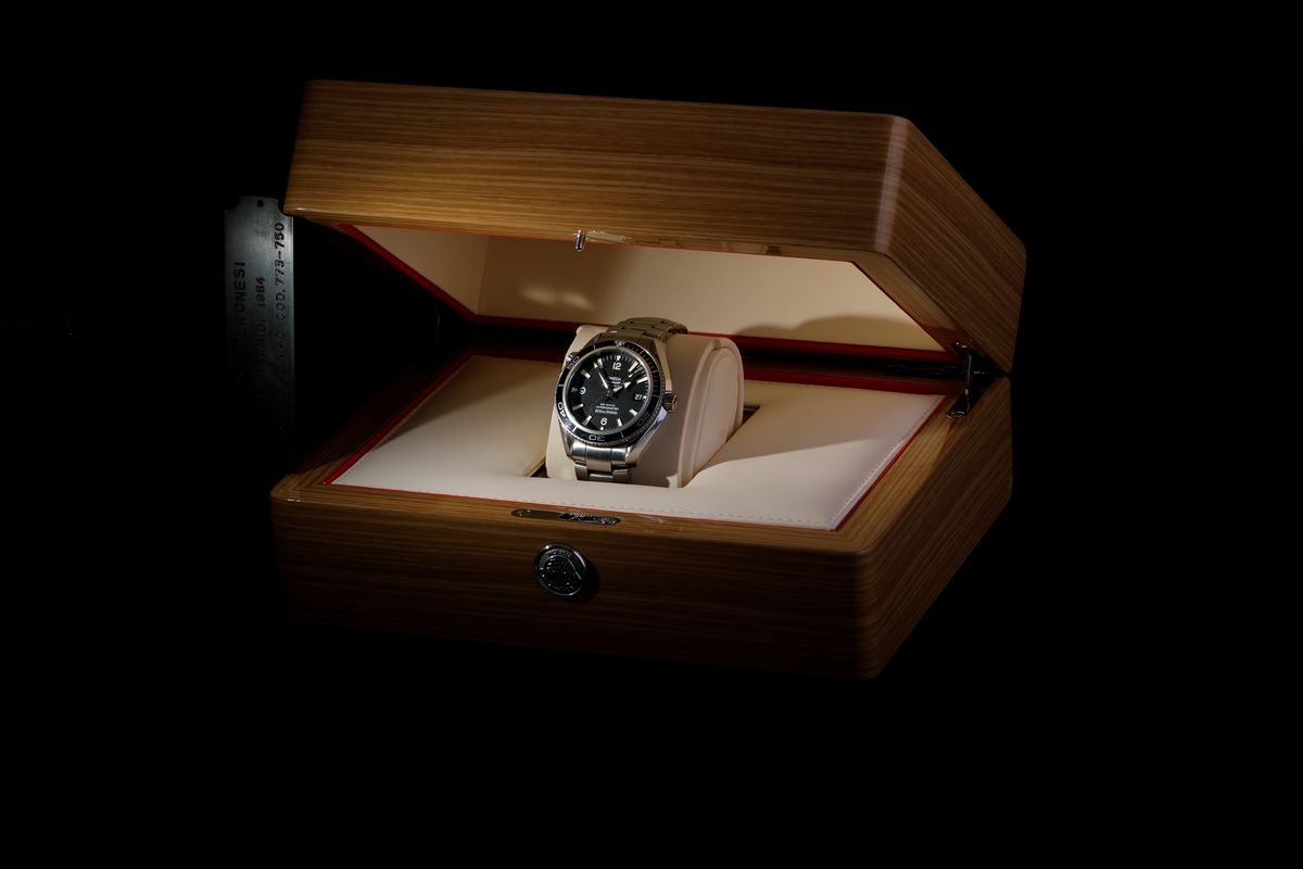 Omega - Seamaster Planet Ocean Co-axial Automatico in Acciaio con Scatola in Legno Originale