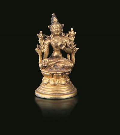Piccola Figura di Amitaya in Bronzo Dorato Seduta su Doppio Fiore di Loto, Tibet, XVIII Secolo